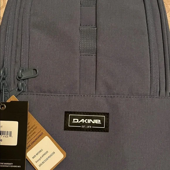Dakine Cosmo 6.5L Blue Backpack/NWT - Picture 6 of 13